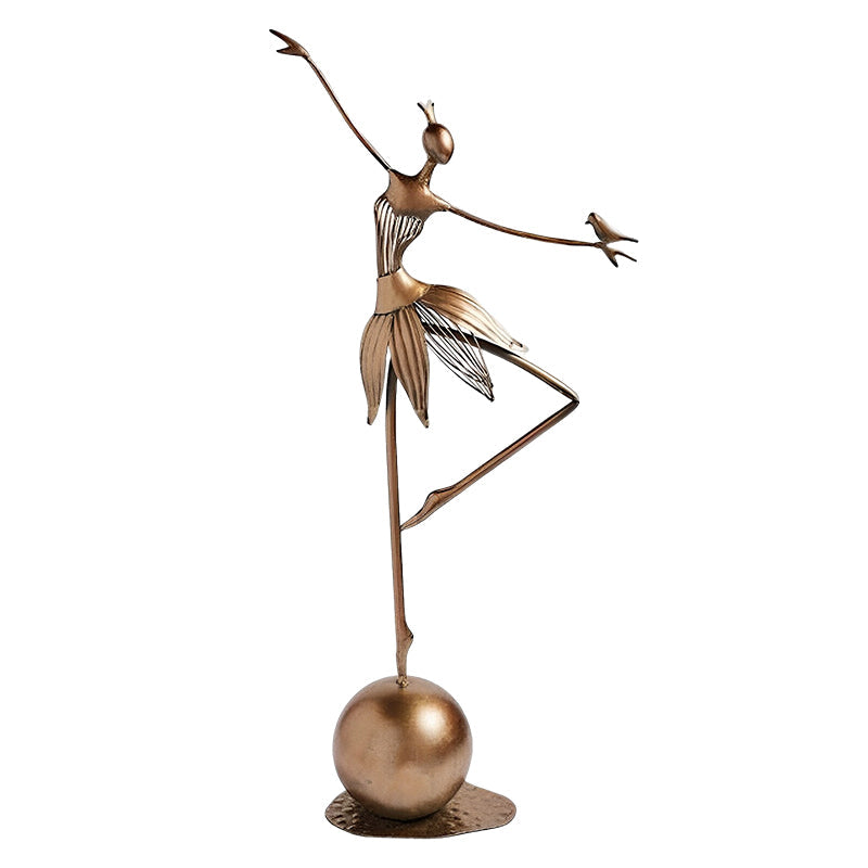 Charmante figurine de jardin dansante