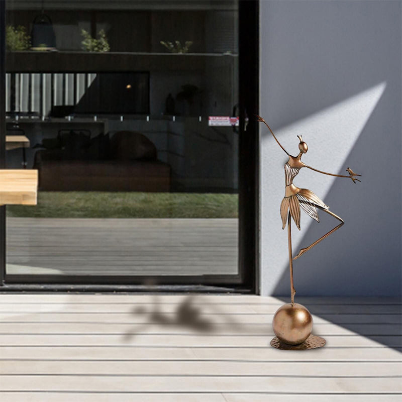 Charmante figurine de jardin dansante