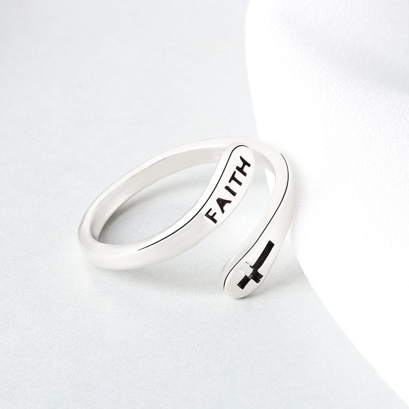 Bague de foi avec découpe de croix