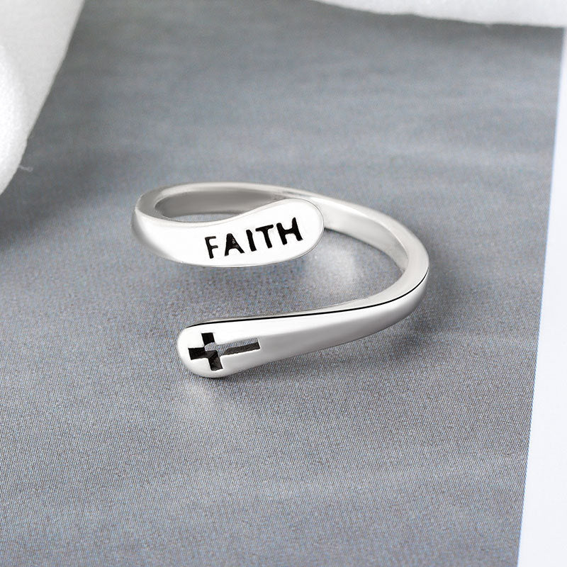 Bague de foi avec découpe de croix