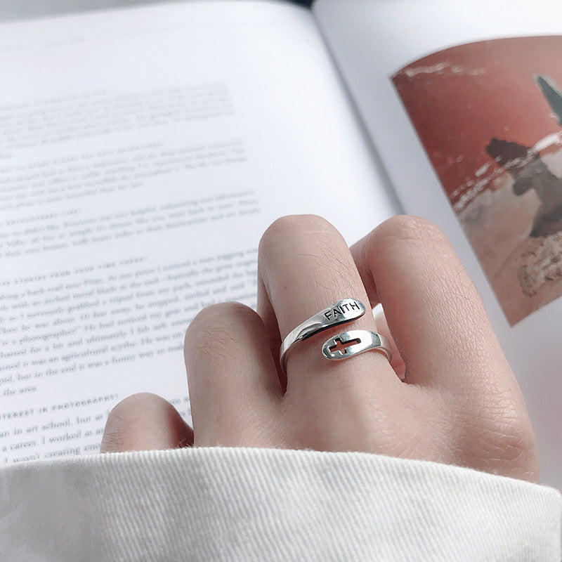 Bague de foi avec découpe de croix