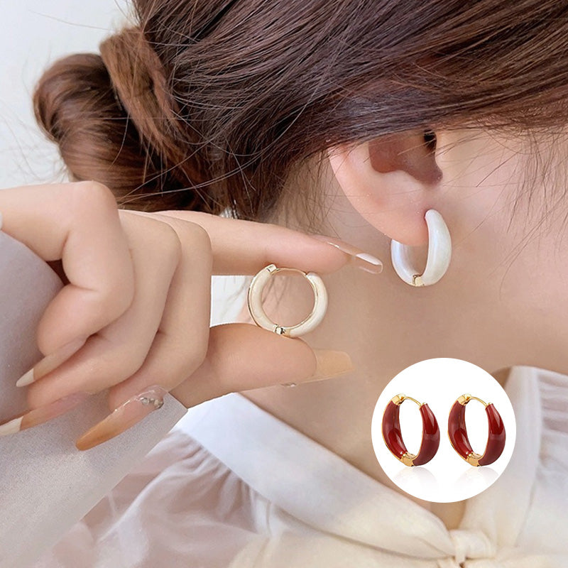 Boucles d'oreilles élégantes et à la mode