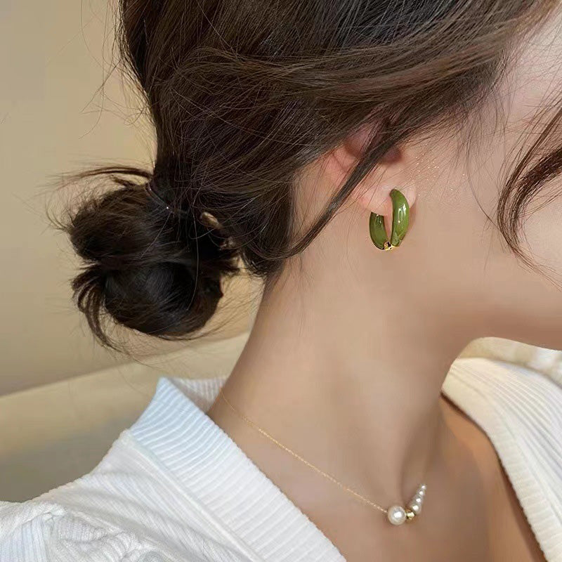 Boucles d'oreilles élégantes et à la mode