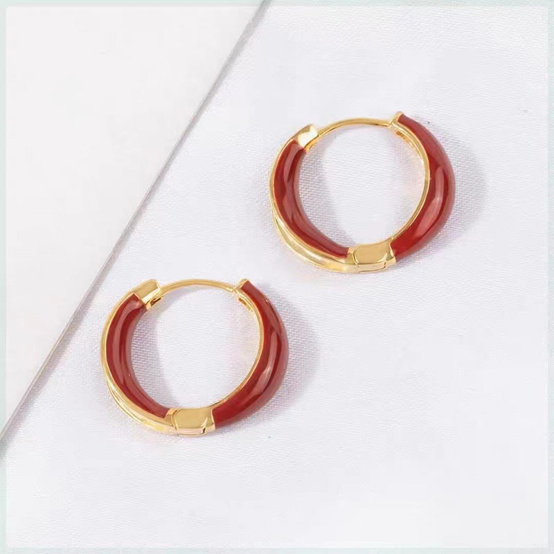 Boucles d'oreilles élégantes et à la mode